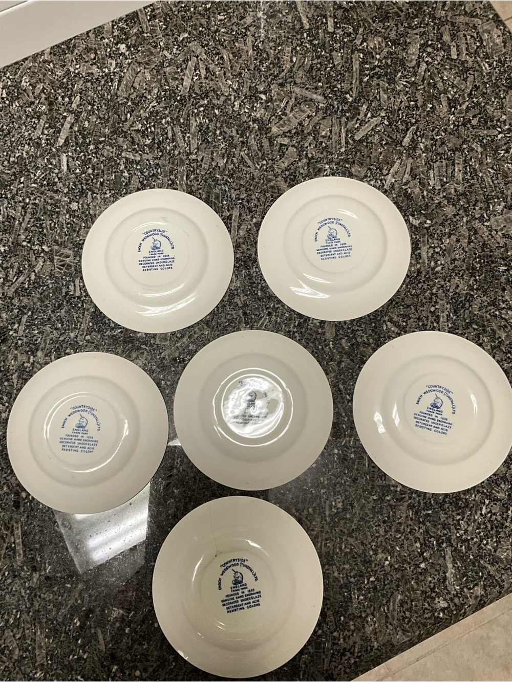 Wedgwood blue and white bread and butter plates - Picture 2 of 3